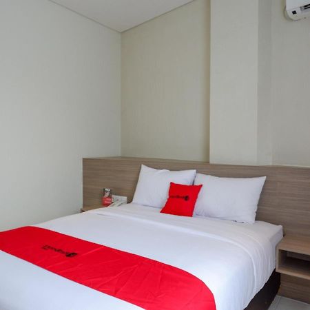 Hotel Reddoorz Near Exit Tol Banyumanik 2 Srondolwetan Exterior foto